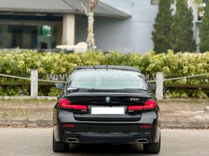 Xe BMW 520i 2022