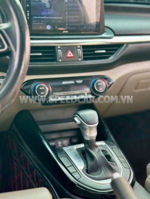 Xe Kia Cerato 1.6 AT Luxury 2020