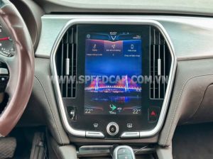 Xe VinFast Lux A 2.0 Premium 2.0 AT 2021