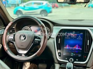 Xe VinFast Lux A 2.0 Premium 2.0 AT 2021