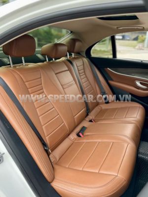 Xe Mercedes Benz E300 AMG 2019