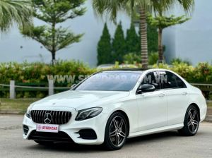 Xe Mercedes Benz E300 AMG 2019