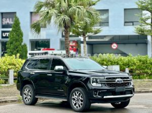 Xe Ford Everest Titanium Plus 2.0L 4x4 AT 2023